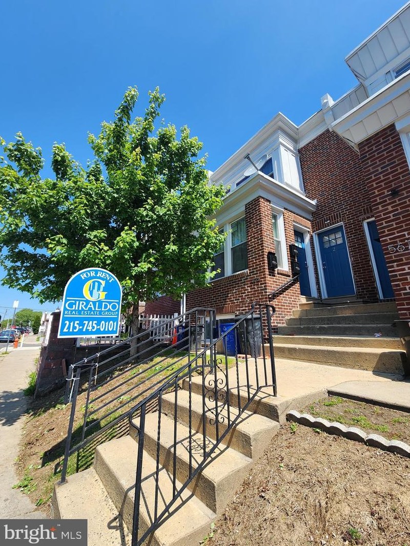 565 Van Kirk St, Philadelphia, PA 19120-1237