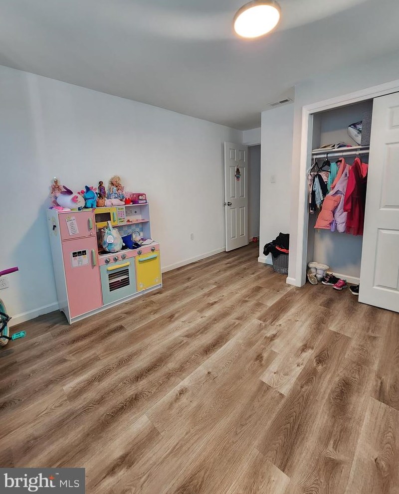 565 Van Kirk St, Philadelphia PA 19135-4011 exterior