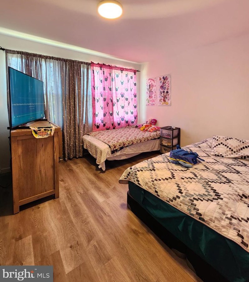 565 Van Kirk St, Philadelphia PA 19135-4011 exterior