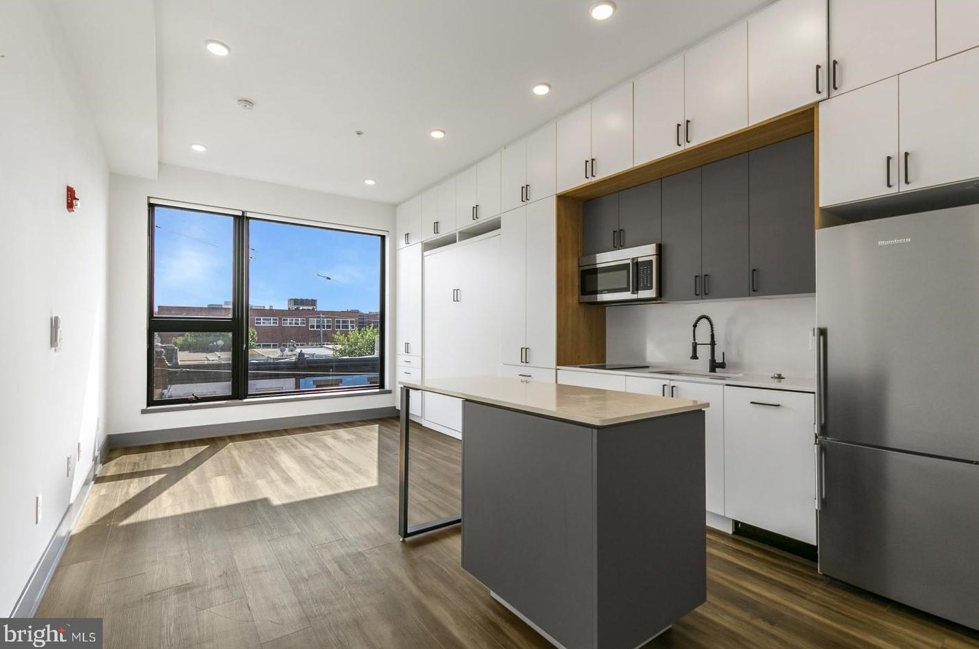 1935 E Hazzard St #301, Philadelphia, PA 19125