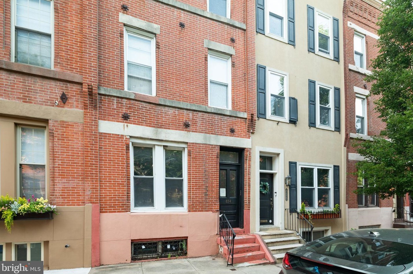 854 25th St, Philadelphia, PA 19130-1834