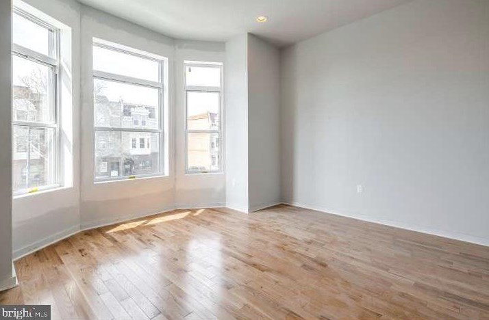 2221 S Broad St #3f, Philadelphia, PA 19148