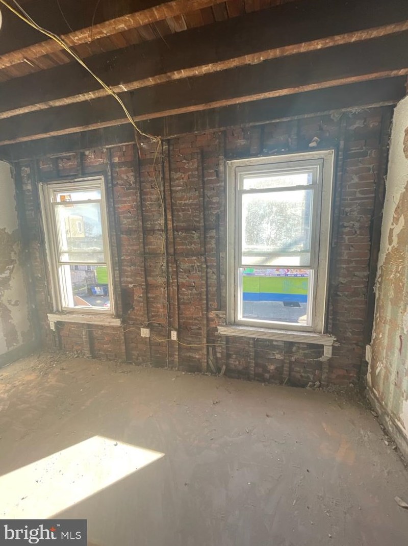 2037 Susquehanna Ave, Philadelphia PA 19121-0013 exterior