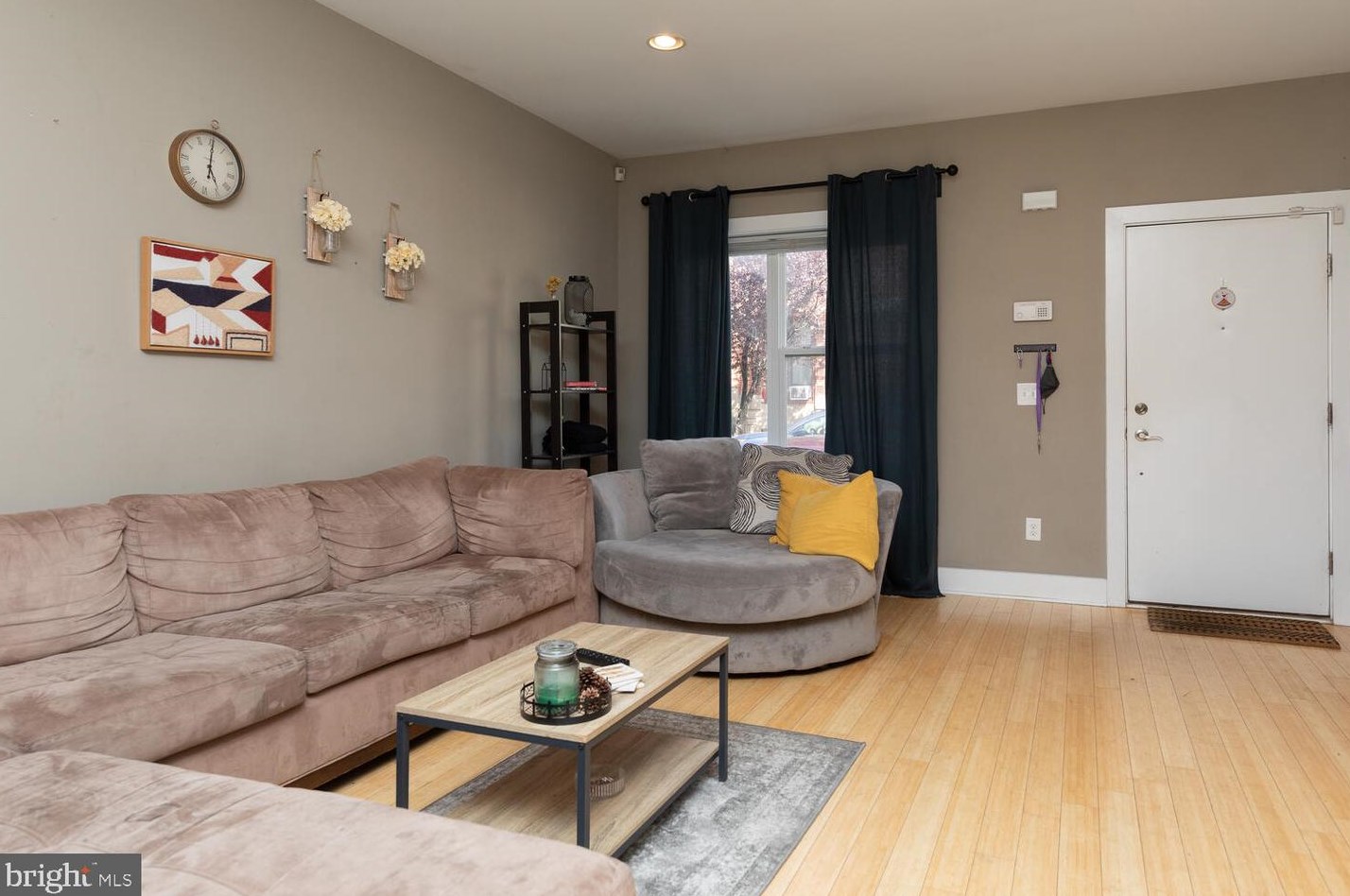 1632 Francis St, Philadelphia, PA 19130