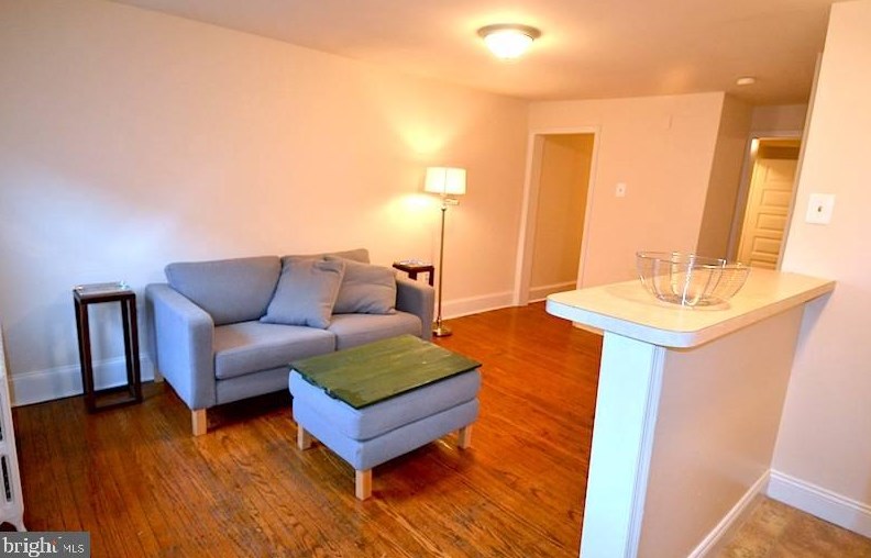 330 S 17th St Apt 3f, Philadelphia, PA