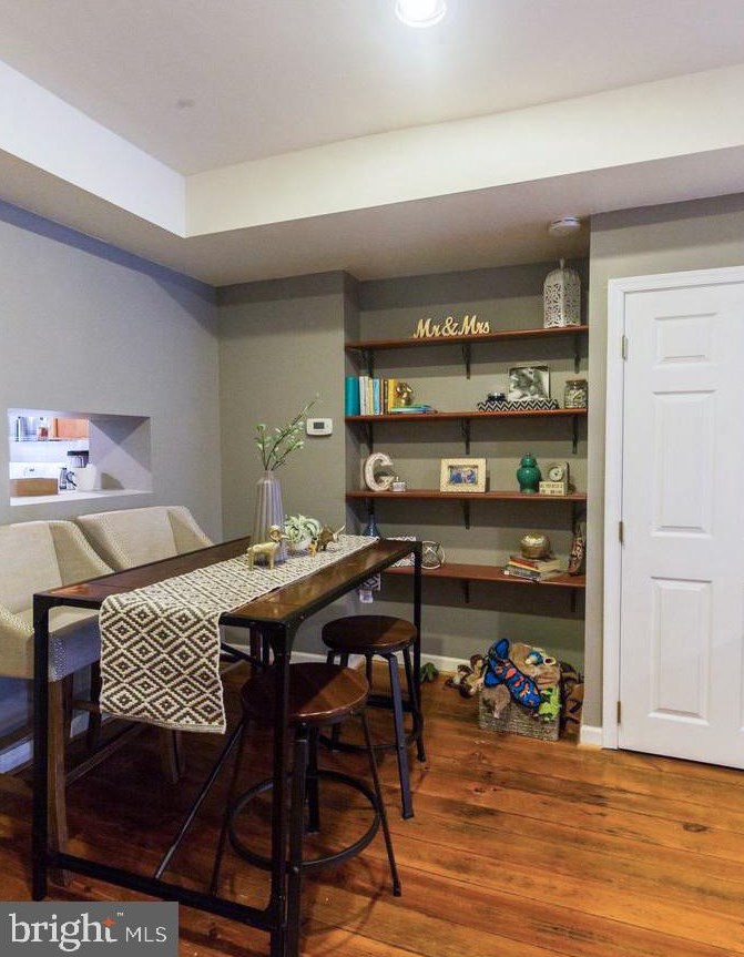 242 Reed St, Philadelphia PA  19147-6037 exterior