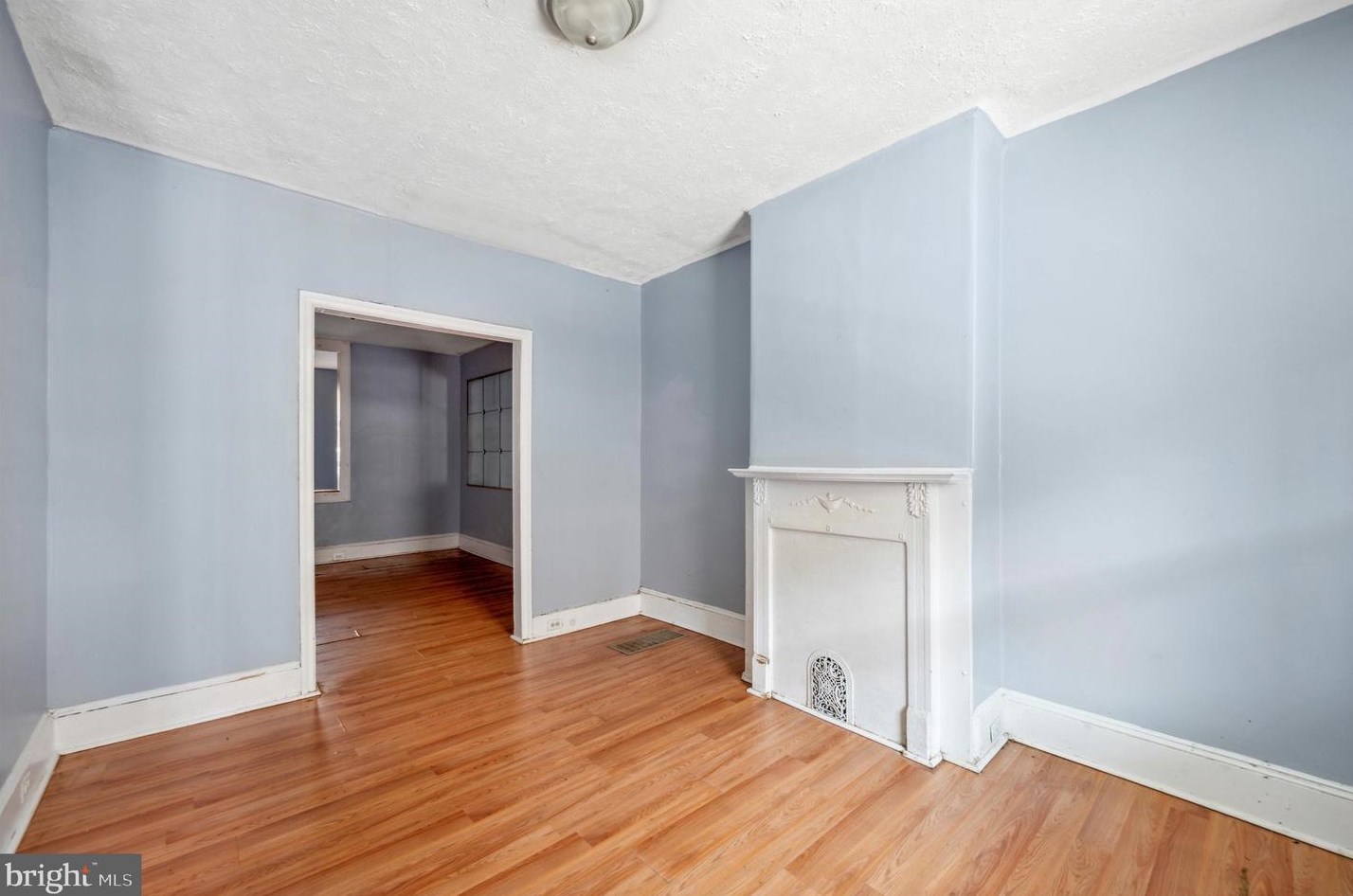 530 N Allison St, Philadelphia, PA 19131