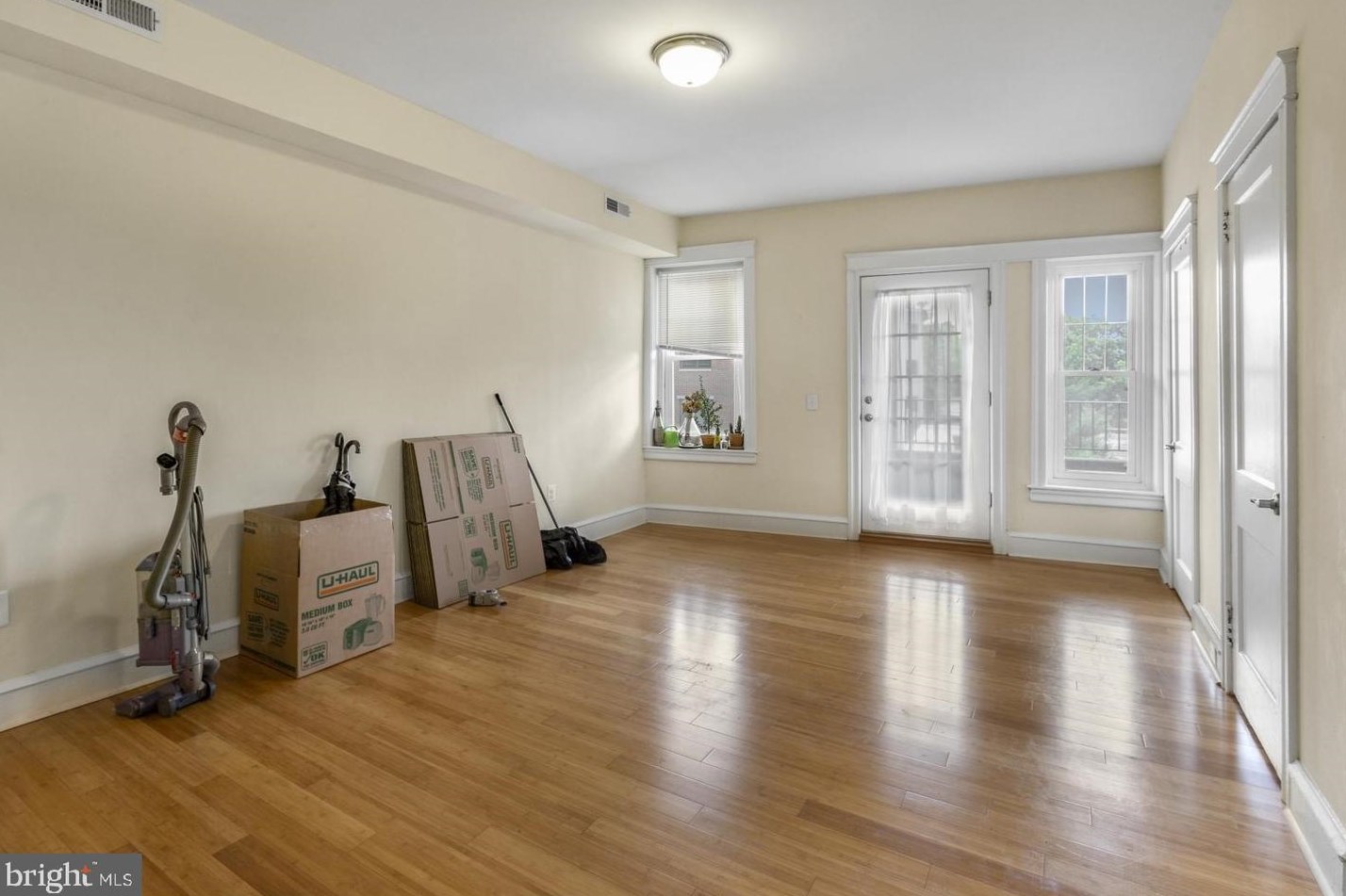 6168 Ridge Ave #3, Philadelphia, PA 19128