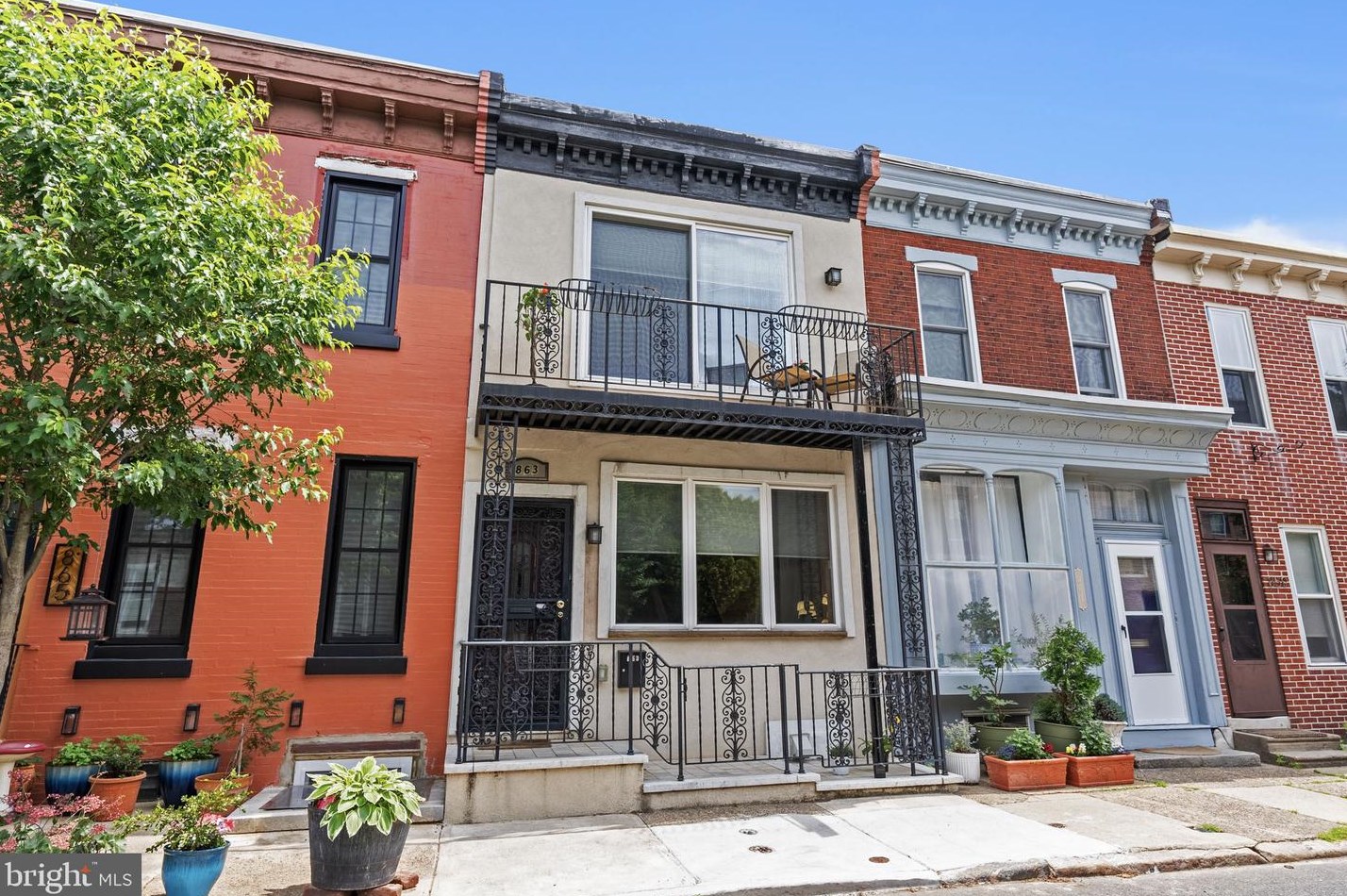 863 Taney St, Philadelphia, PA 19130-1830