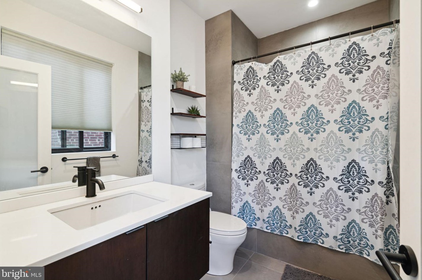 1232 Leopard St, Philadelphia PA  19125-3912 exterior