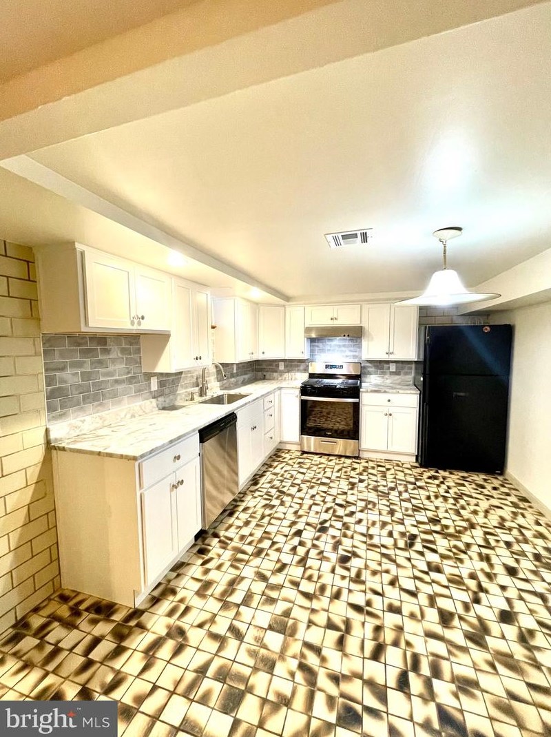 1308 Tasker St #1st Fl, Philadelphia, PA 19148
