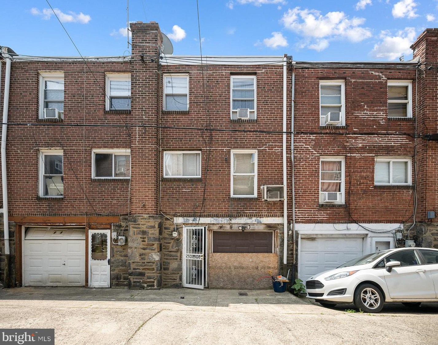 709 Landis St, Philadelphia PA  19124-3010 exterior