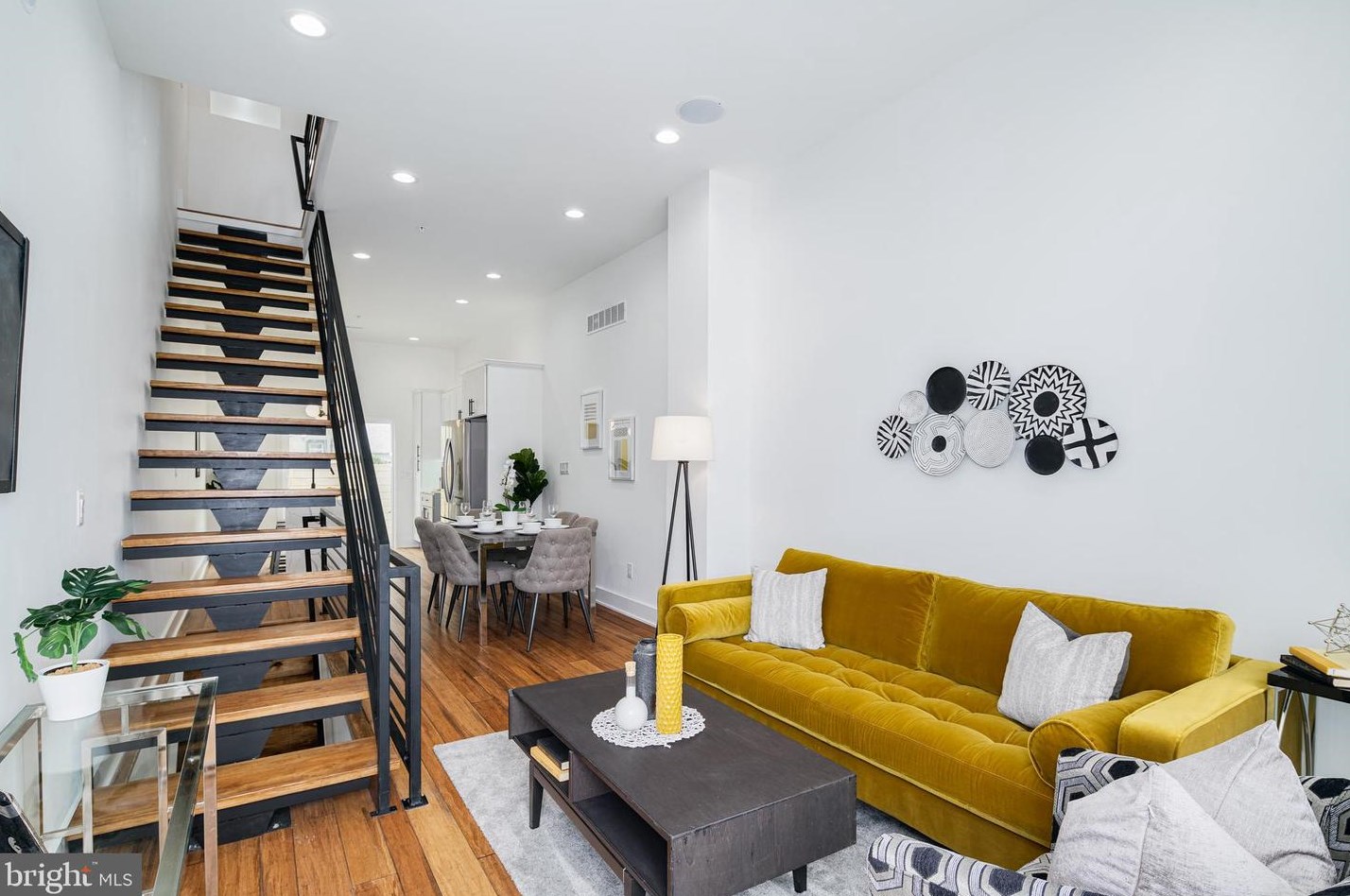 2332 Mutter St, Philadelphia, PA 19133-3736