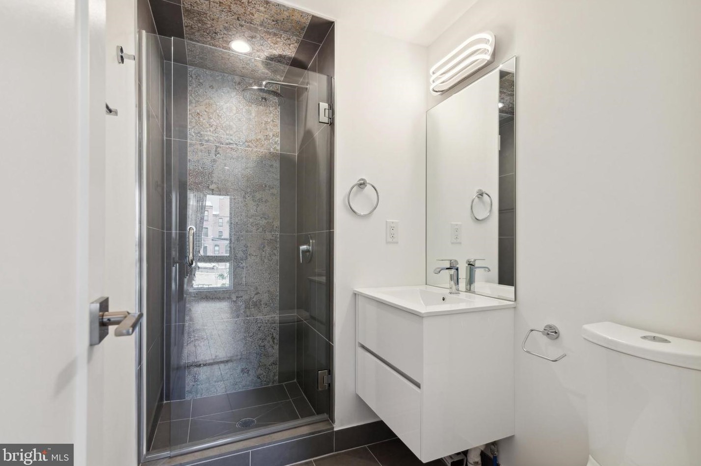 2150 Hazzard St, Philadelphia PA  19125-1710 exterior