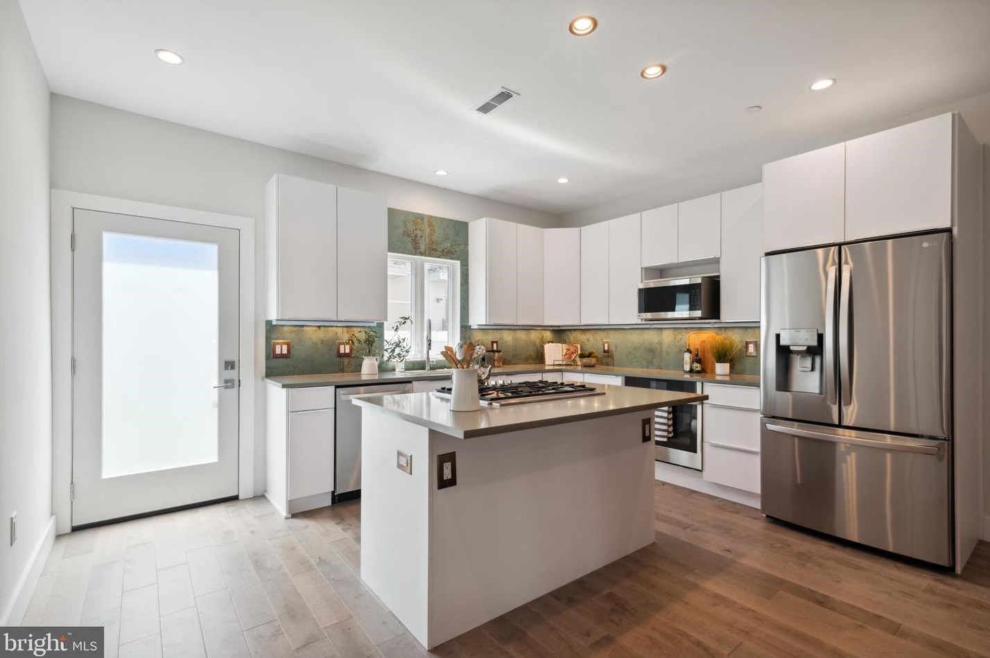 2150 Hazzard St, Philadelphia PA  19125-1710 exterior