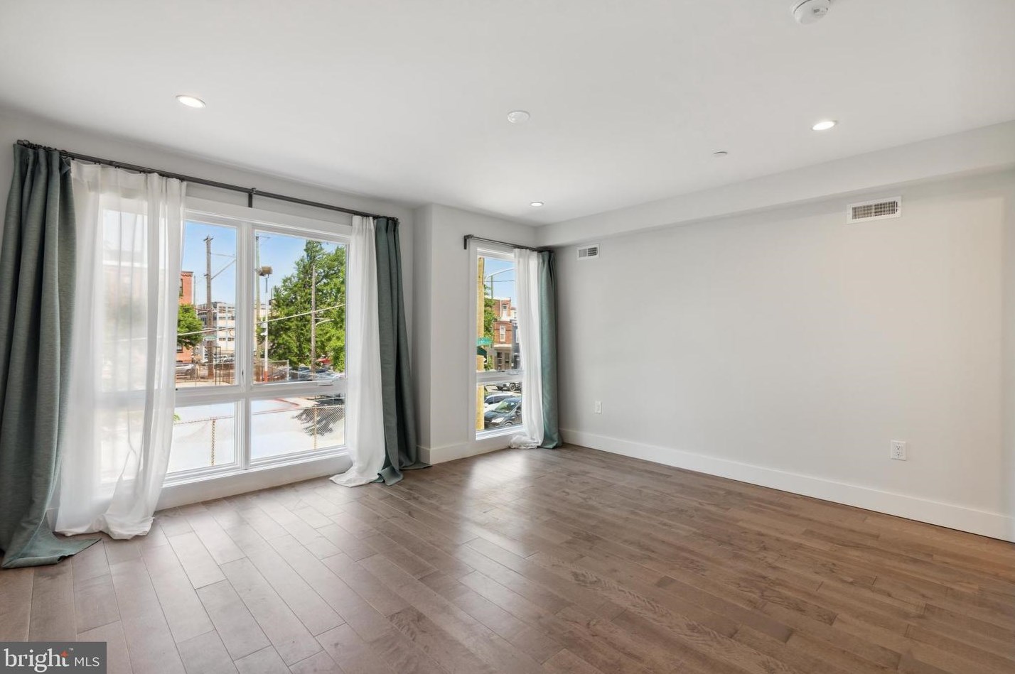 2150 Hazzard St, Philadelphia PA  19125-1710 exterior