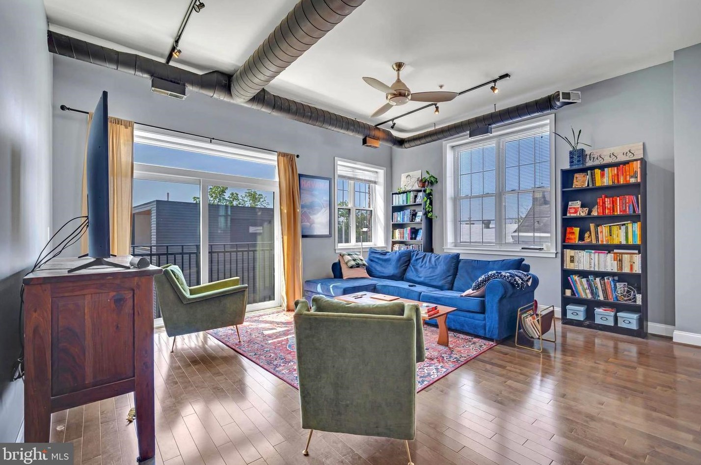 207 Rector St #2r, Philadelphia, PA 19128