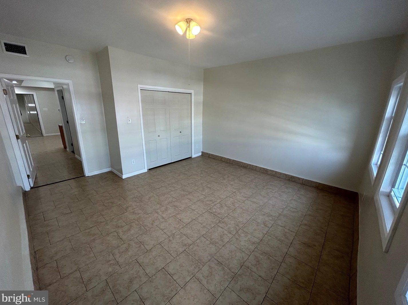 5708 N 5th St #2f, Philadelphia, PA 19120