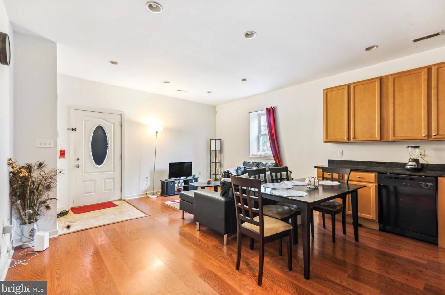 6212 Ridge Ave #e, Philadelphia, PA 19128