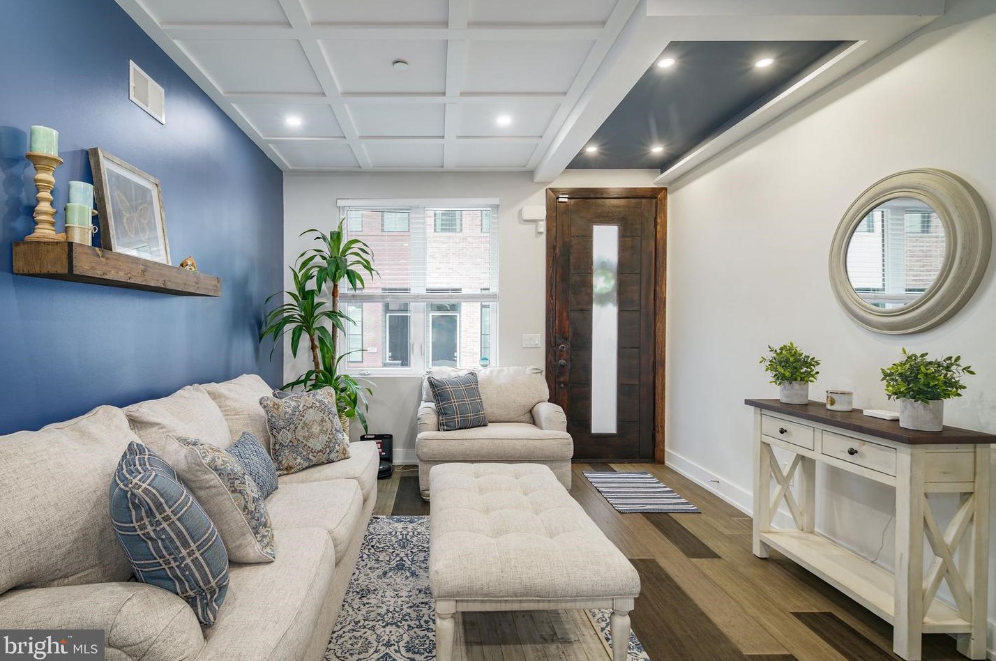 612 Mcclellan St, Philadelphia, PA 19148-1709