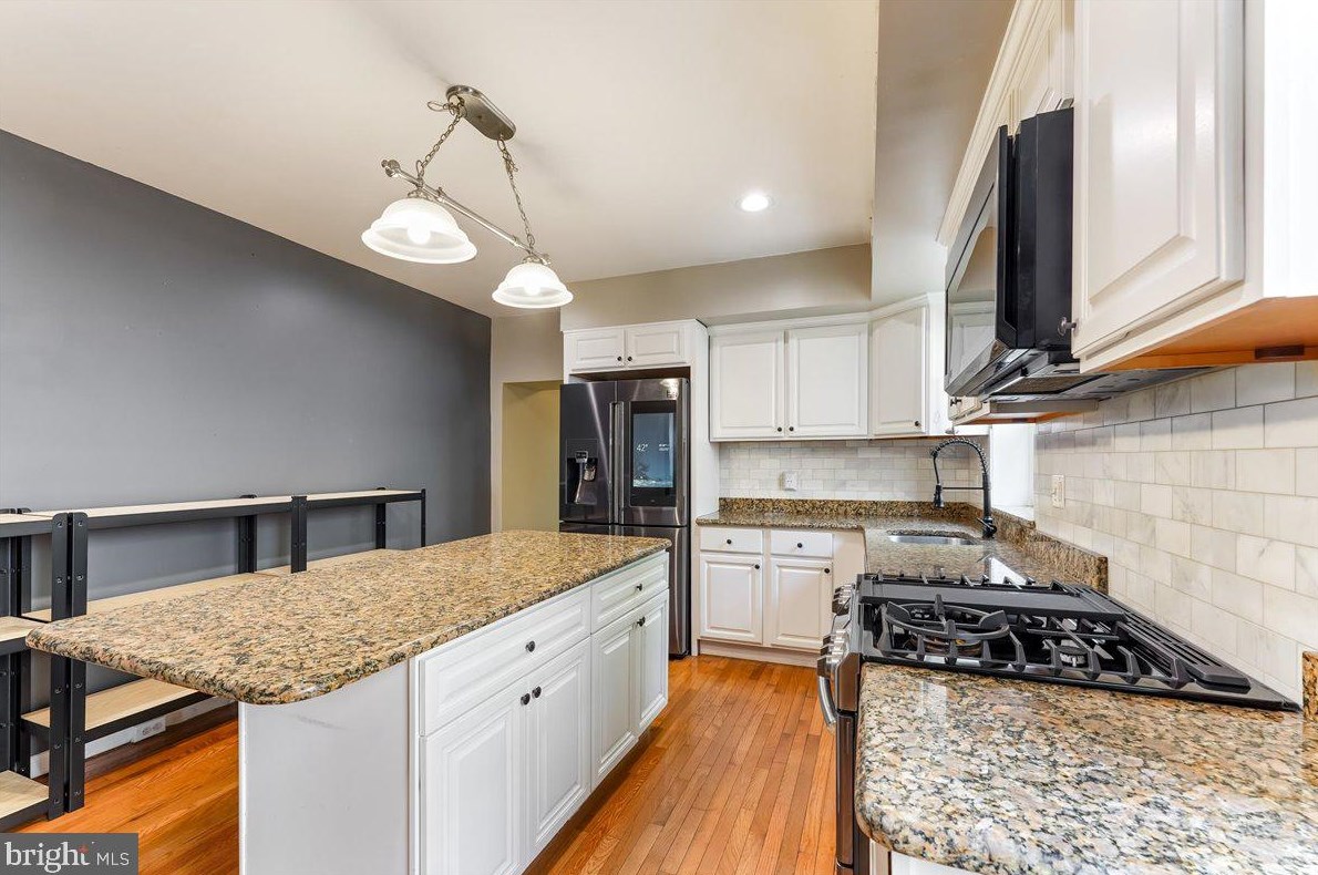 4114 Pechin St, Philadelphia PA  19128-3514 exterior