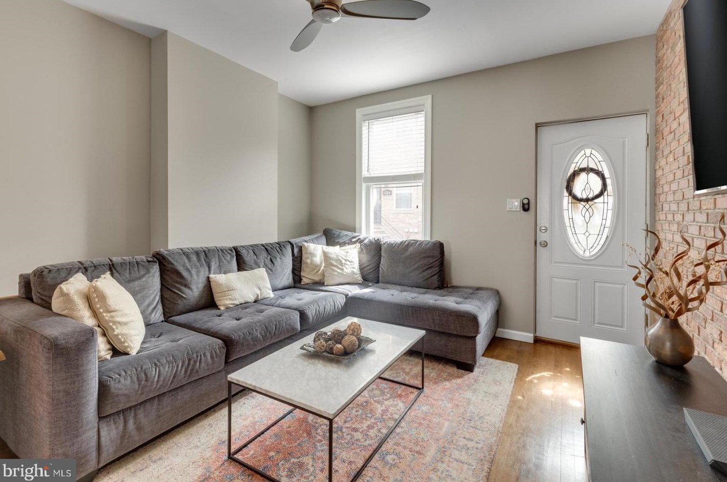 1129 Wilt St, Philadelphia PA  19125-3431 exterior
