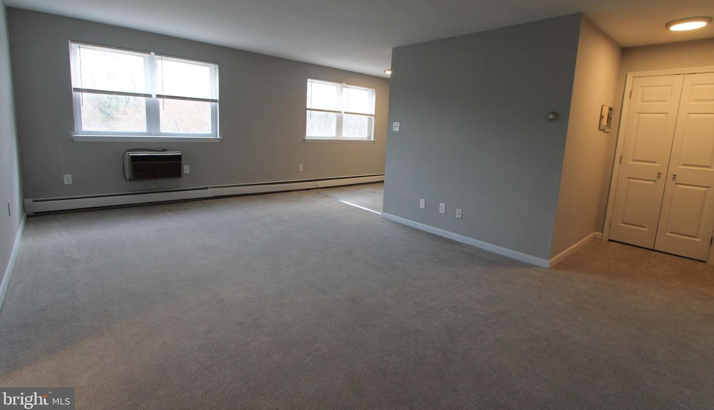 700 W Walnut Ln #209, Philadelphia, PA 19144