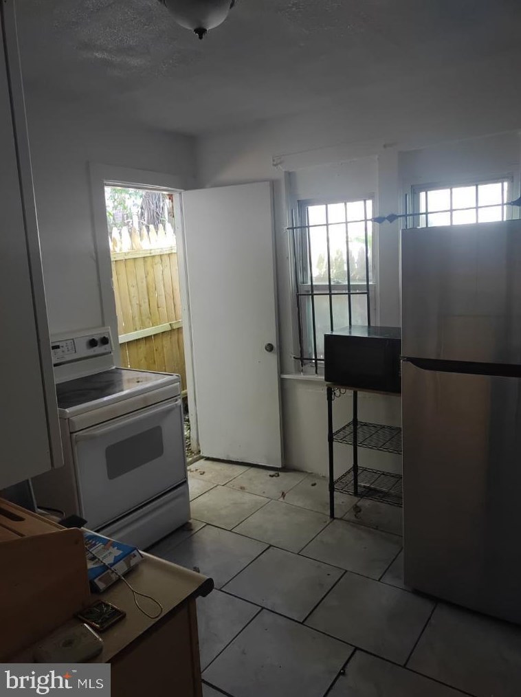 637 Thayer St, Philadelphia PA  19134-1825 exterior