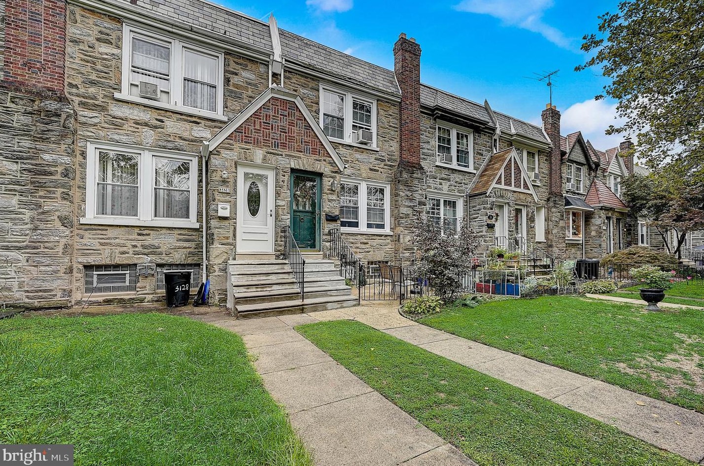 3126 Rawle St, Philadelphia, PA 19149-2617