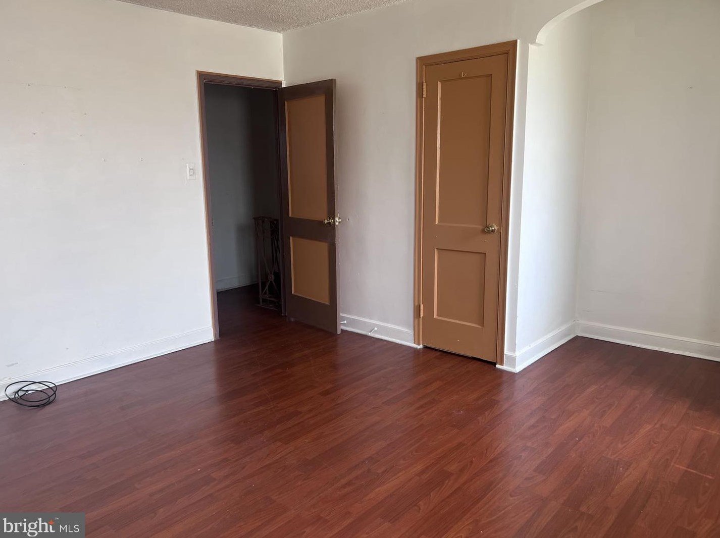 6636 Akron St, Philadelphia, PA 19149-2326