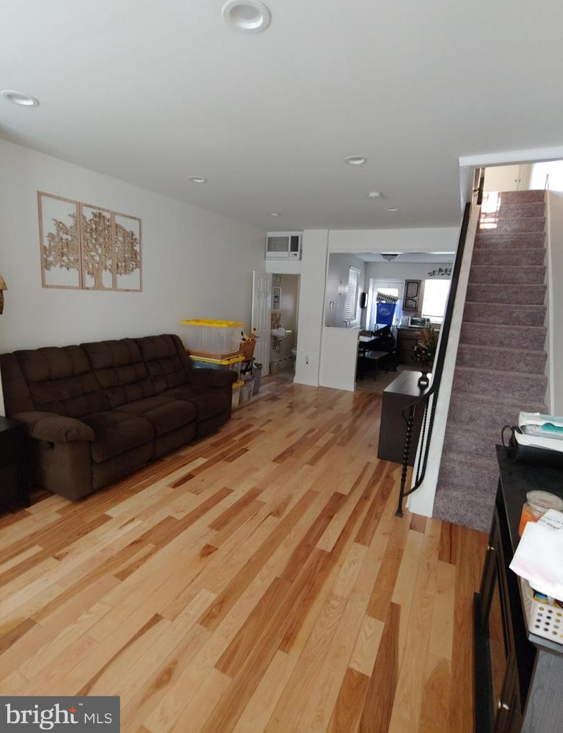 2449 S Woodstock St, Philadelphia, PA 19145