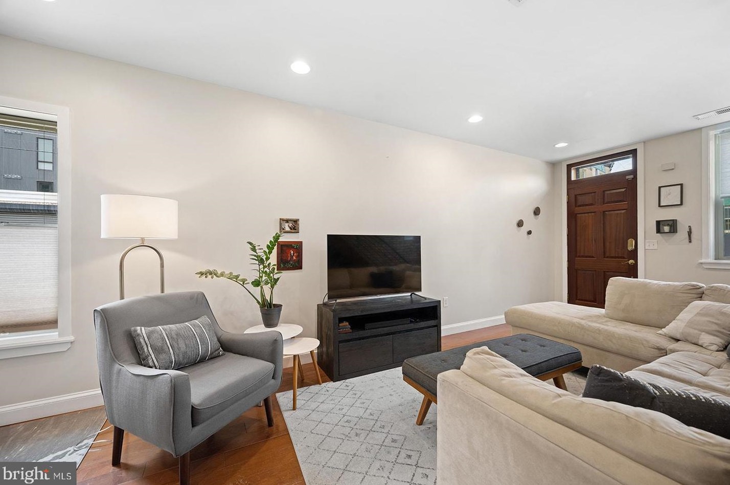 2118 Huntingdon St, Philadelphia, PA 19125-1427