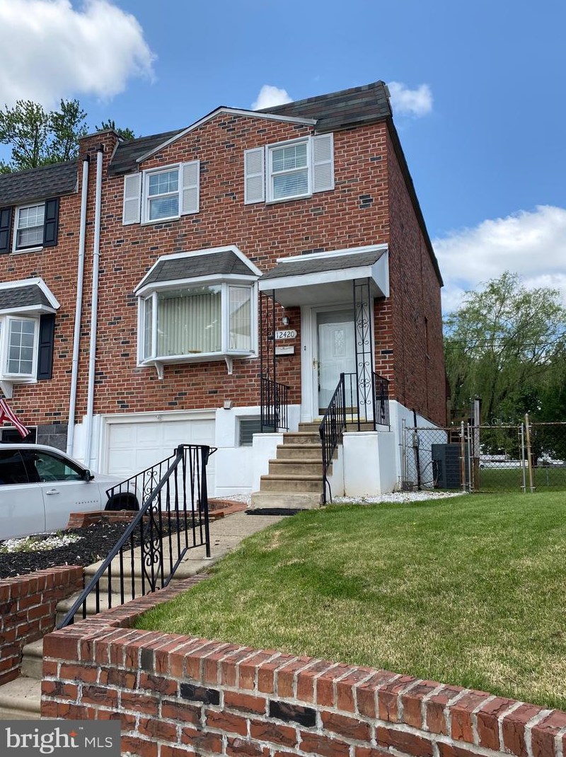 12420 Wyndom Rd, Philadelphia, PA 19154-1322