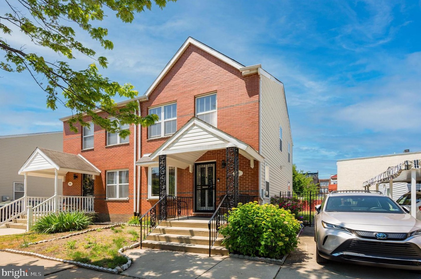 810 Park Ave, Philadelphia PA  19123-1806 exterior