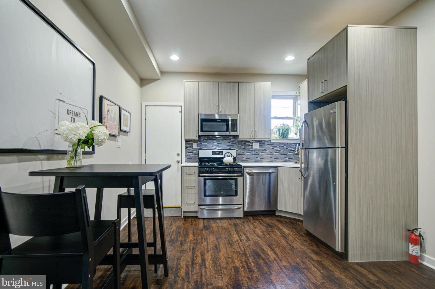 2148 Fairhill St, Philadelphia PA  19122-1420 exterior