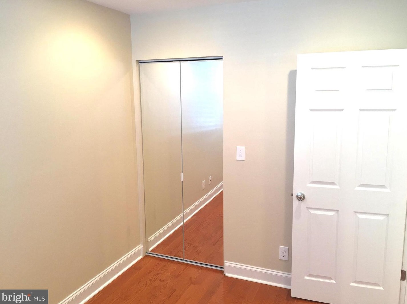 719 Sears St, Philadelphia PA  19147-5730 exterior