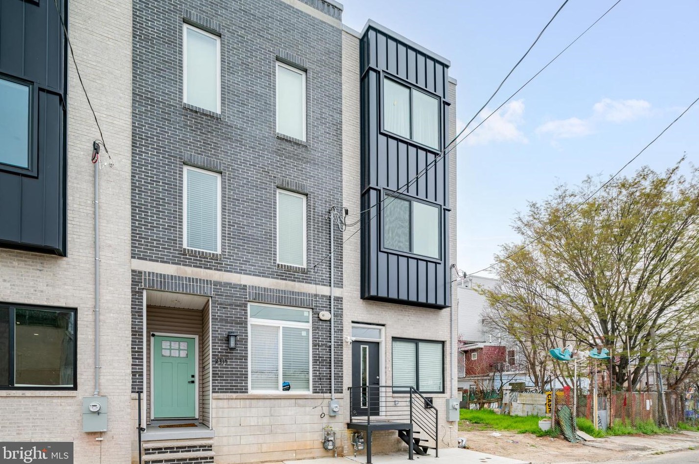 2334 Mutter St, Philadelphia PA  19133-3736 exterior