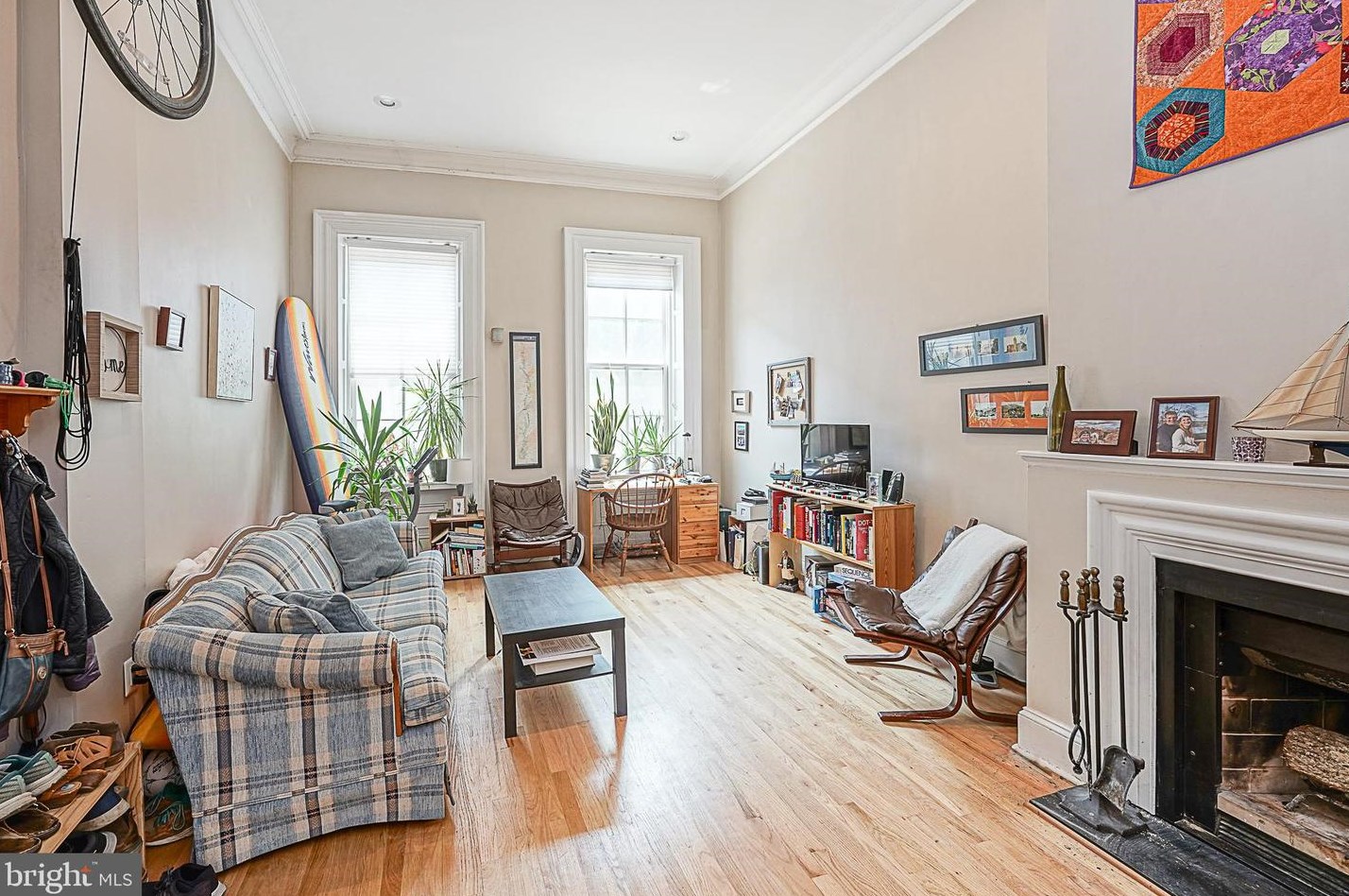 1711 Green St #a, Philadelphia, PA 19130