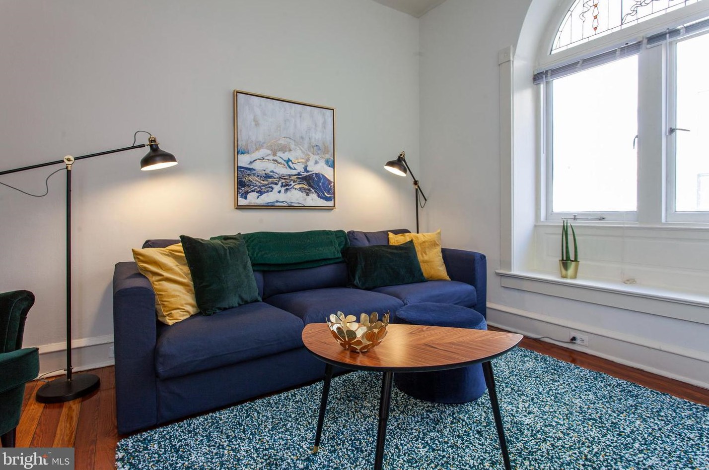 1530 Spruce St Apt 321, Philadelphia, PA 19102