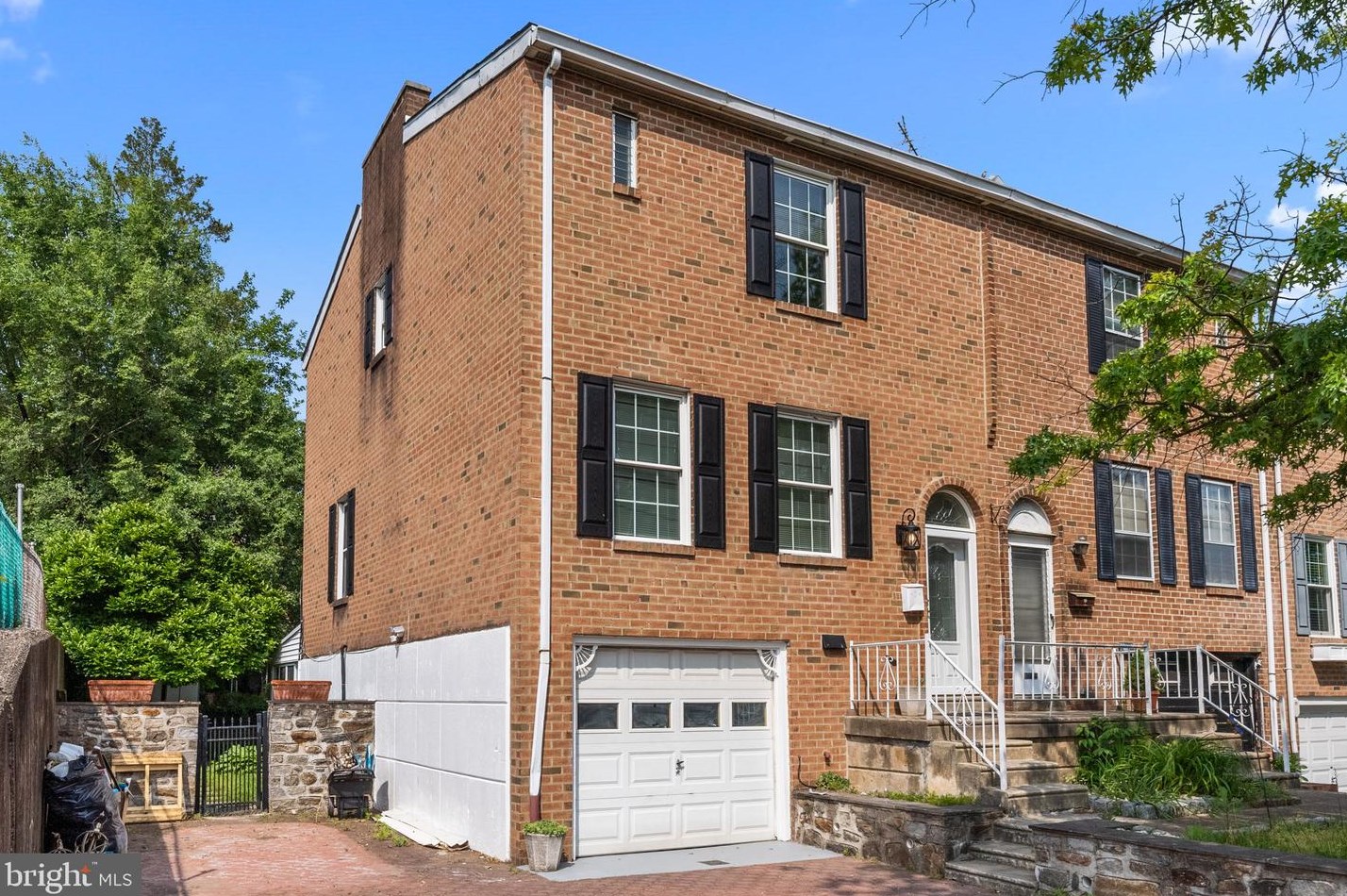 211 Nauldo Rd, Philadelphia, PA 19154-4331