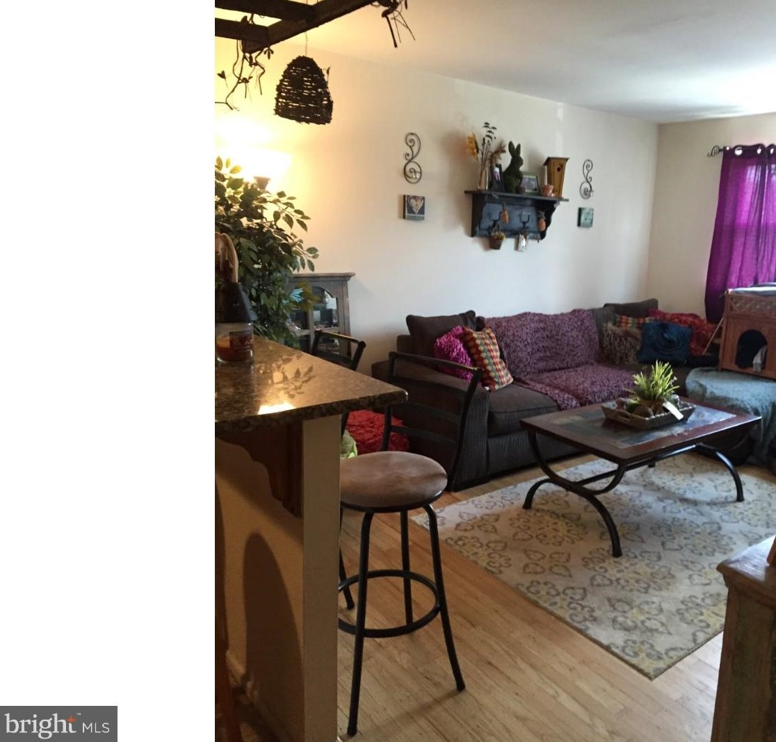 368 Ripka St, Philadelphia, PA 19128