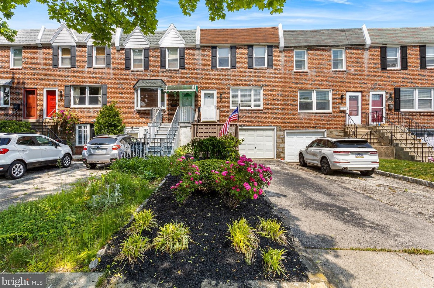 149 Hartwell Ln, Philadelphia, PA 19118-3405