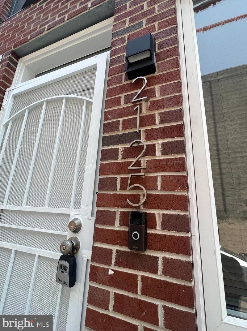 2123 N Fairhill St, Philadelphia, PA 19122