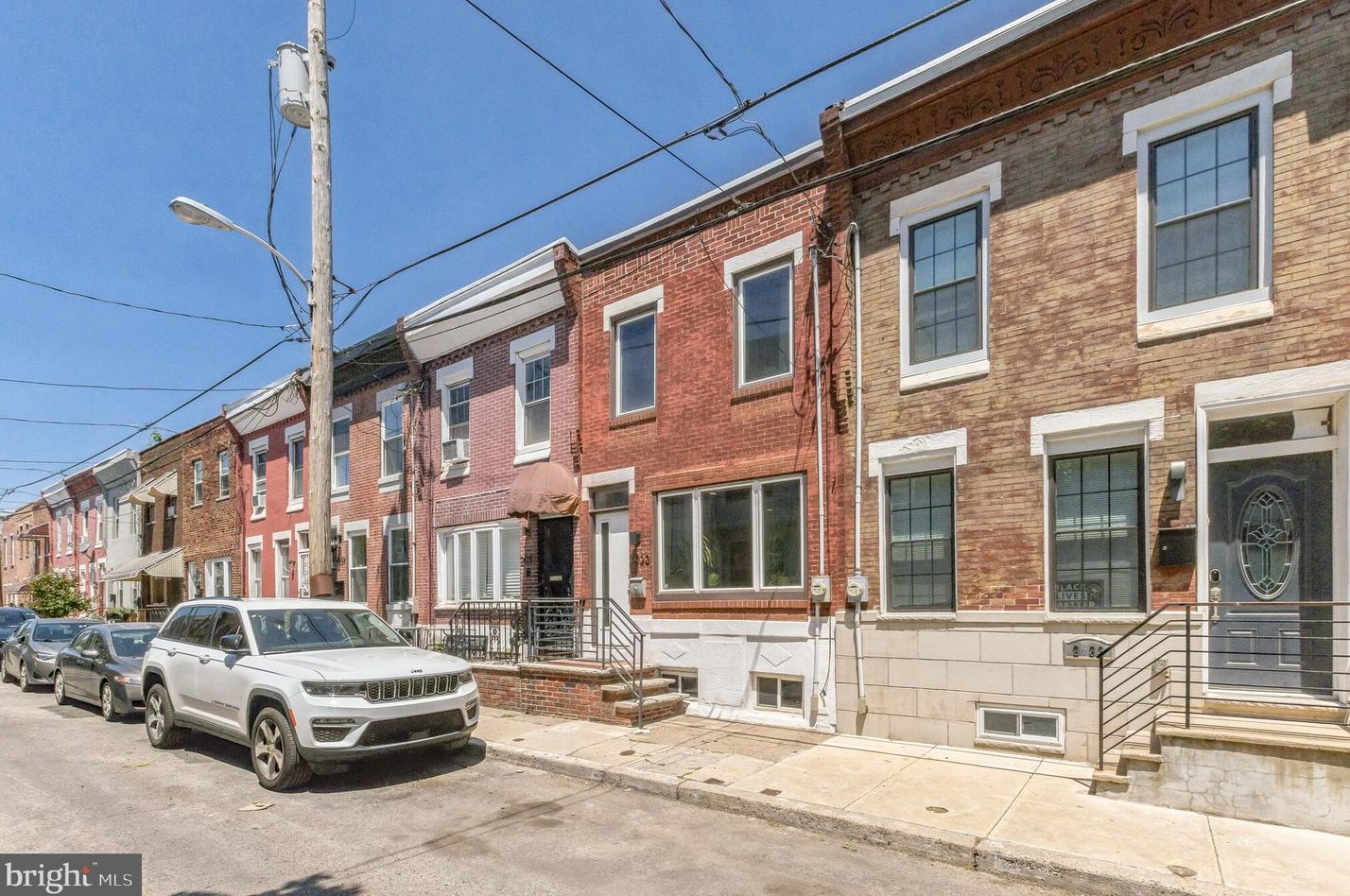 2035 Mountain St, Philadelphia, PA 19145