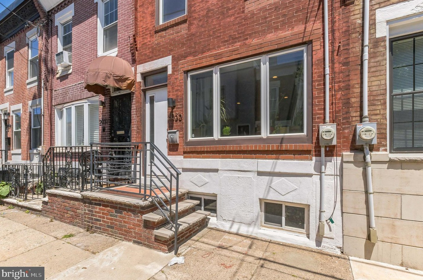 2035 Mountain St, Philadelphia PA  19145-1427 exterior