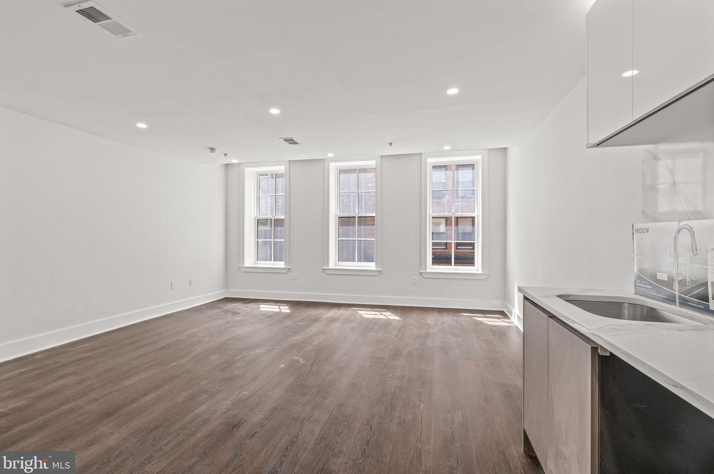 253 N 3rd St #3f, Philadelphia, PA 19106