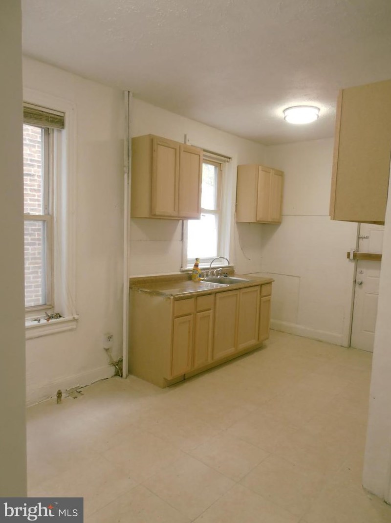 4031 Old York Rd, Philadelphia PA  19140-2026 exterior