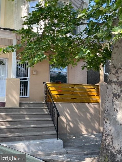309 Ruscomb St, Philadelphia PA  19120-0039 exterior