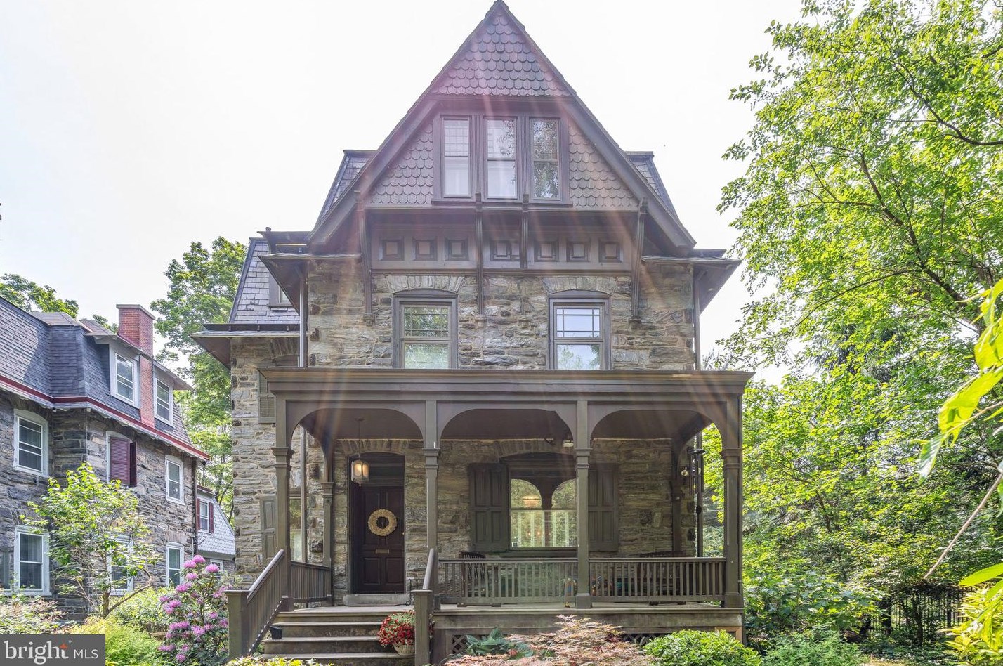 322 Moreland Ave, Philadelphia, PA 19118-4012
