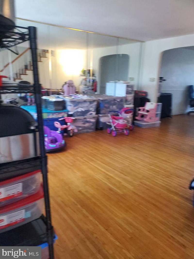 1539 Robbins Ave, Philadelphia, PA 19149-2817